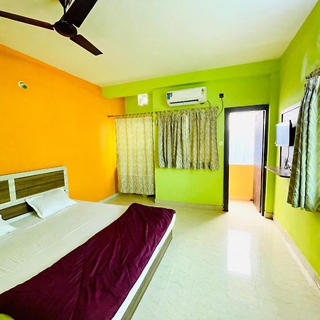 Hotel Falcon House ! Puri - Shriyash Group 外观 照片